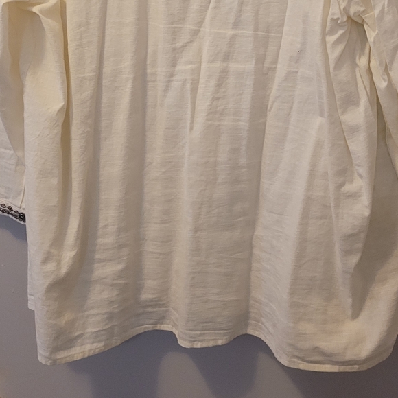 St. John's Bay Cream XL Women's Blouse with tan floral embroidery - Picture 7 of 8